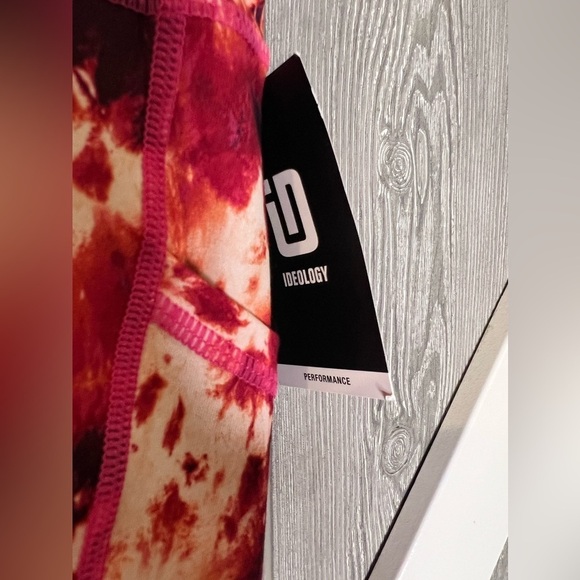 001. Nwt Id Ideology Plus Size Compression Tie-Dye Side-Pocket Crop Leggings 2X - Picture 4 of 9